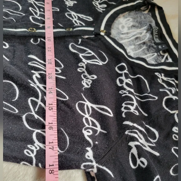 7th Avenue | Cute Black/White Script 3/4 Sleeve Knit Cardigan (SIZE M) - Picture 12 of 13